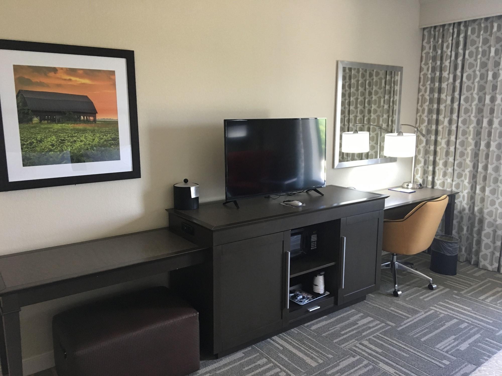 Hampton Inn McPherson Exterior foto