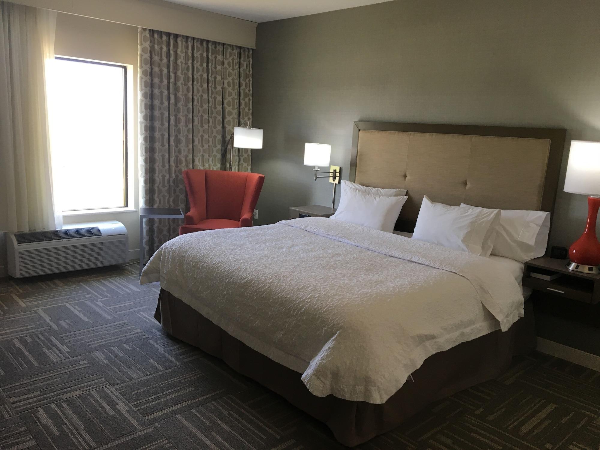 Hampton Inn McPherson Exterior foto